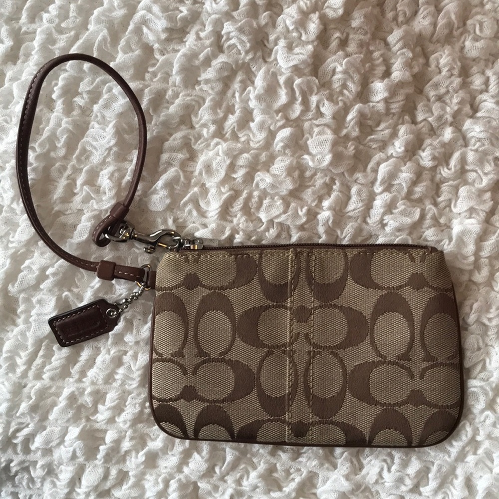 BRAND NEW COACH WRISTLET